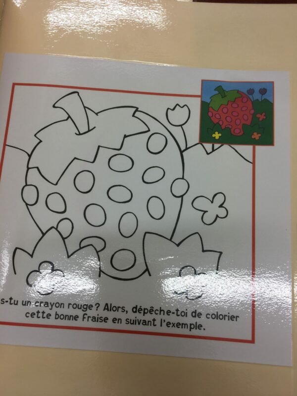 Dessine la fraise en suivant l'example