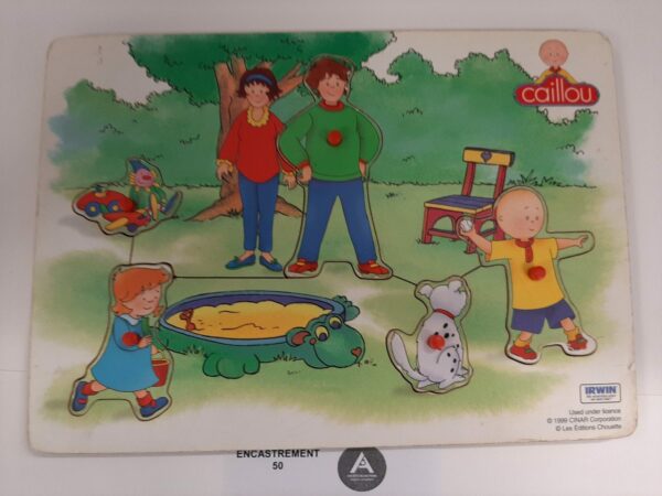 Caillou à l'extérieur