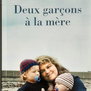 Deux garçons à la mère