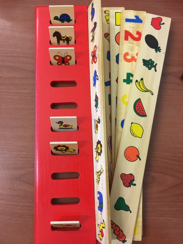 Jeu compte et associe les nombres en bois